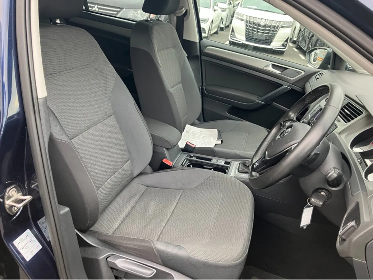 Volkswagen Golf COMFORTLINE 1.2 PETROL 5DR AUTOMAT - Image 4