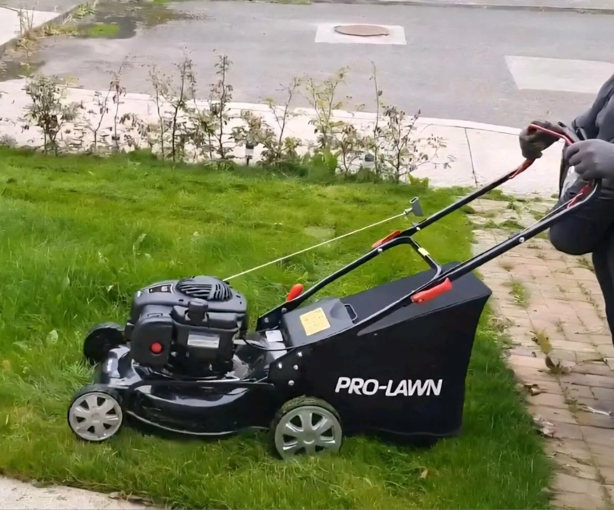 Petrol Lawnmower 125CC - Image 1