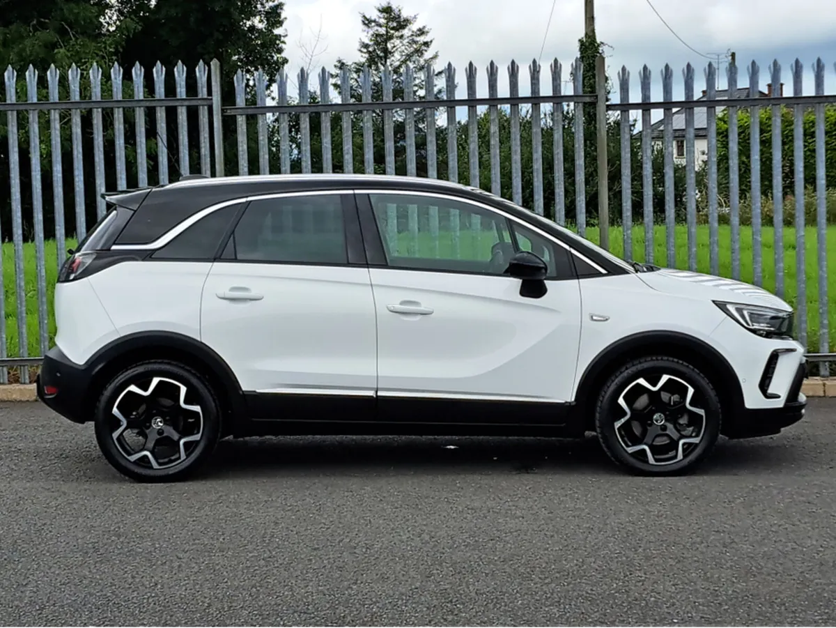 Opel Crossland ULTIMATE 1.5TD 120BHP AUTOMATIC **T - Image 2