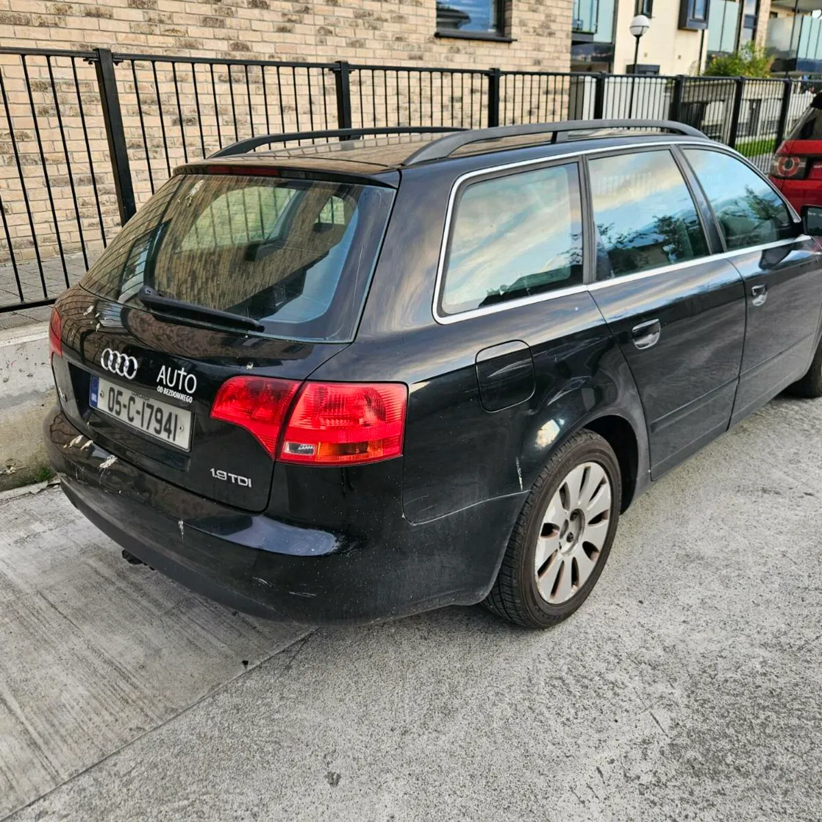 Car - Image 3
