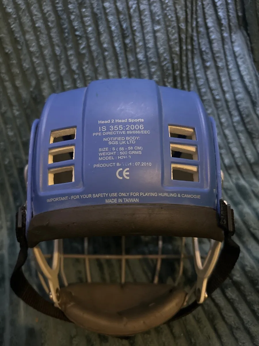 Hurling helmet - Image 3