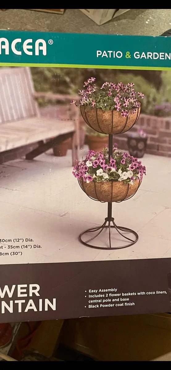 2 new in box planting basket stands - Image 2