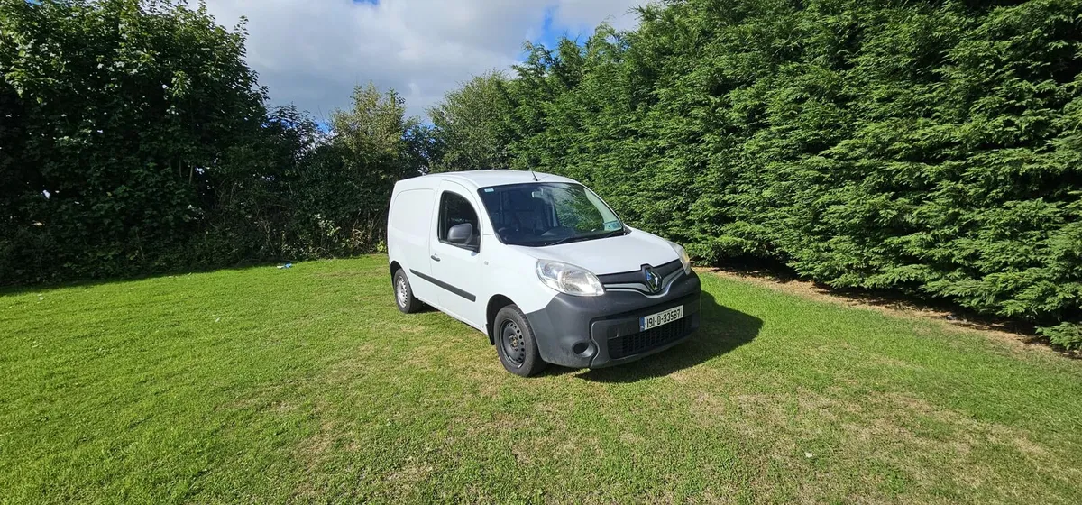 Renault Kangoo Van  comes with 1 year doe - Image 2