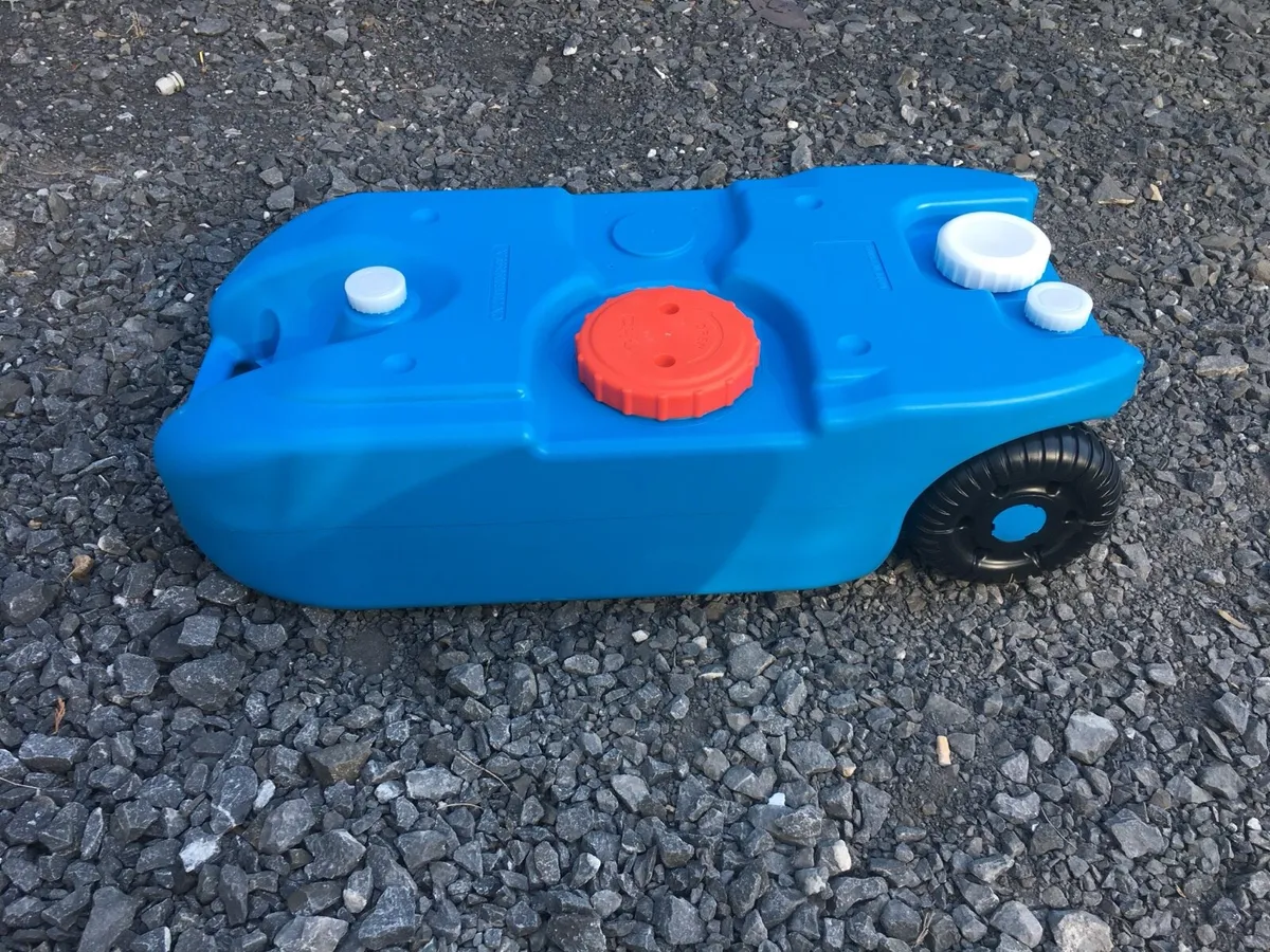 New 40litre Water Carrier - Image 3