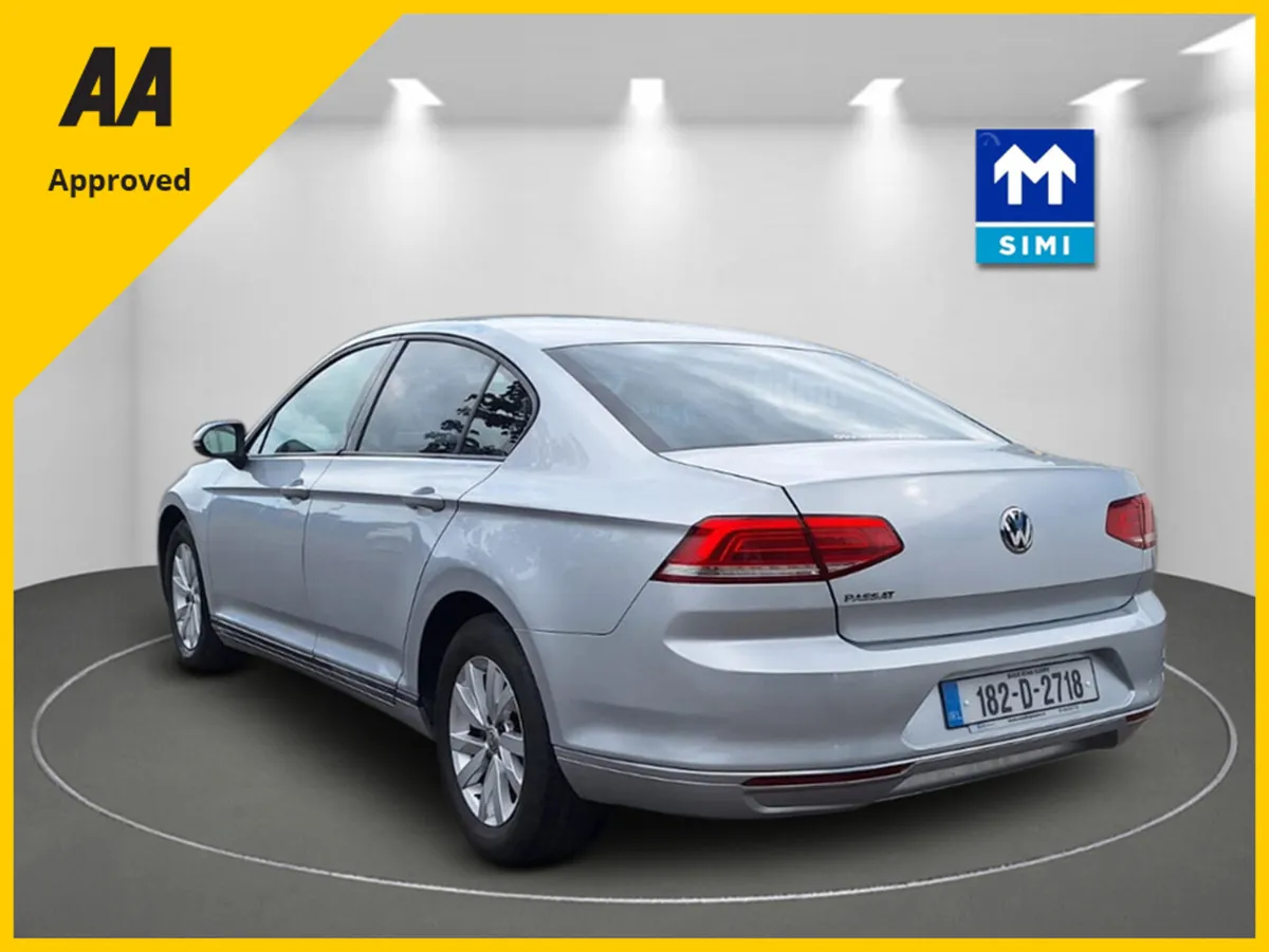 Volkswagen Passat TRENDLINE 1.6 TDI MANUAL 6SPEED - Image 3