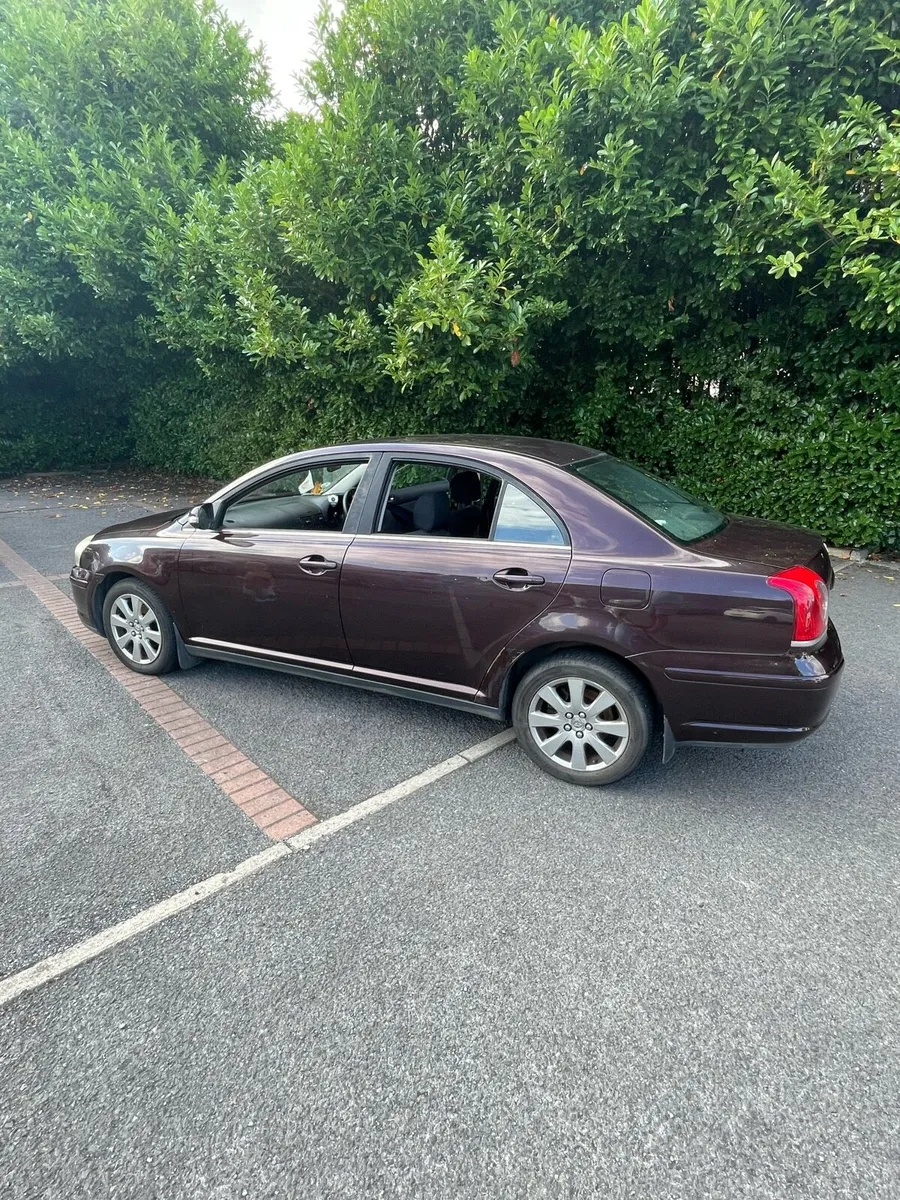 Toyota Avensis 1.6 - Image 4
