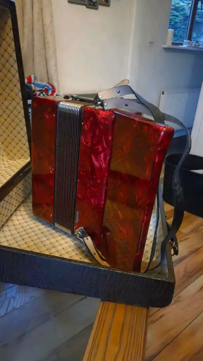 Piano accordion - Image 2