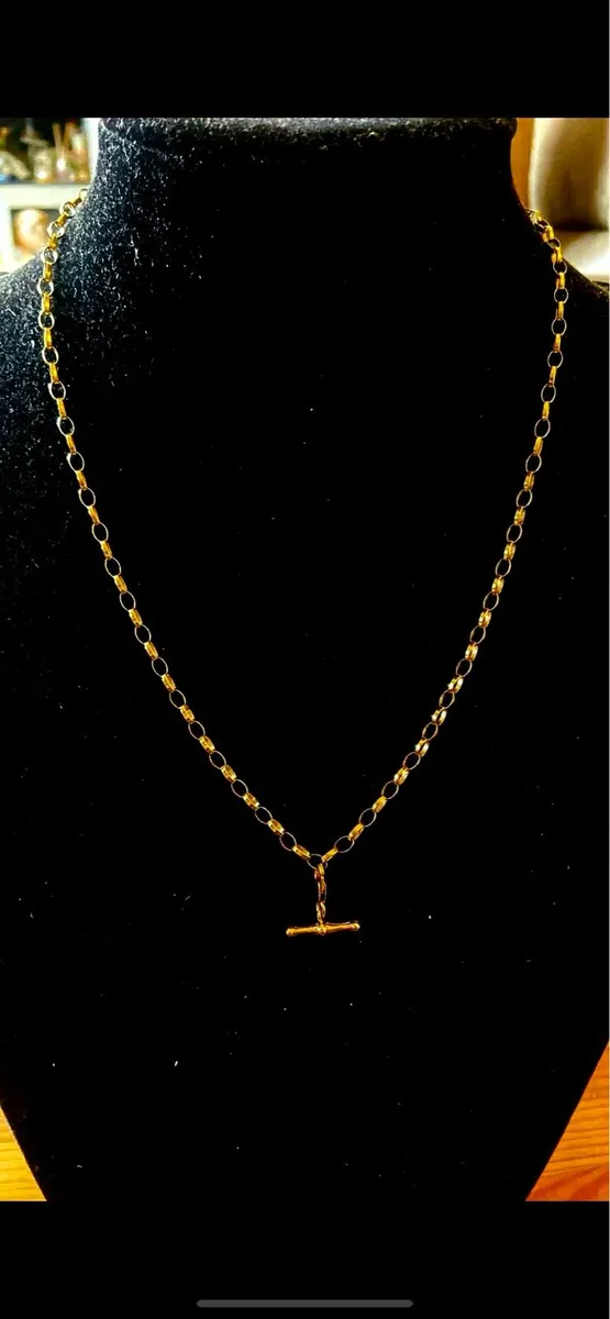 9ct gold 20 inches long t-bar chain - Image 1