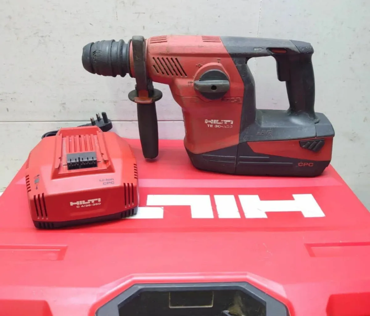 Hilti TE30-A36 AVR hammer drill - Image 1