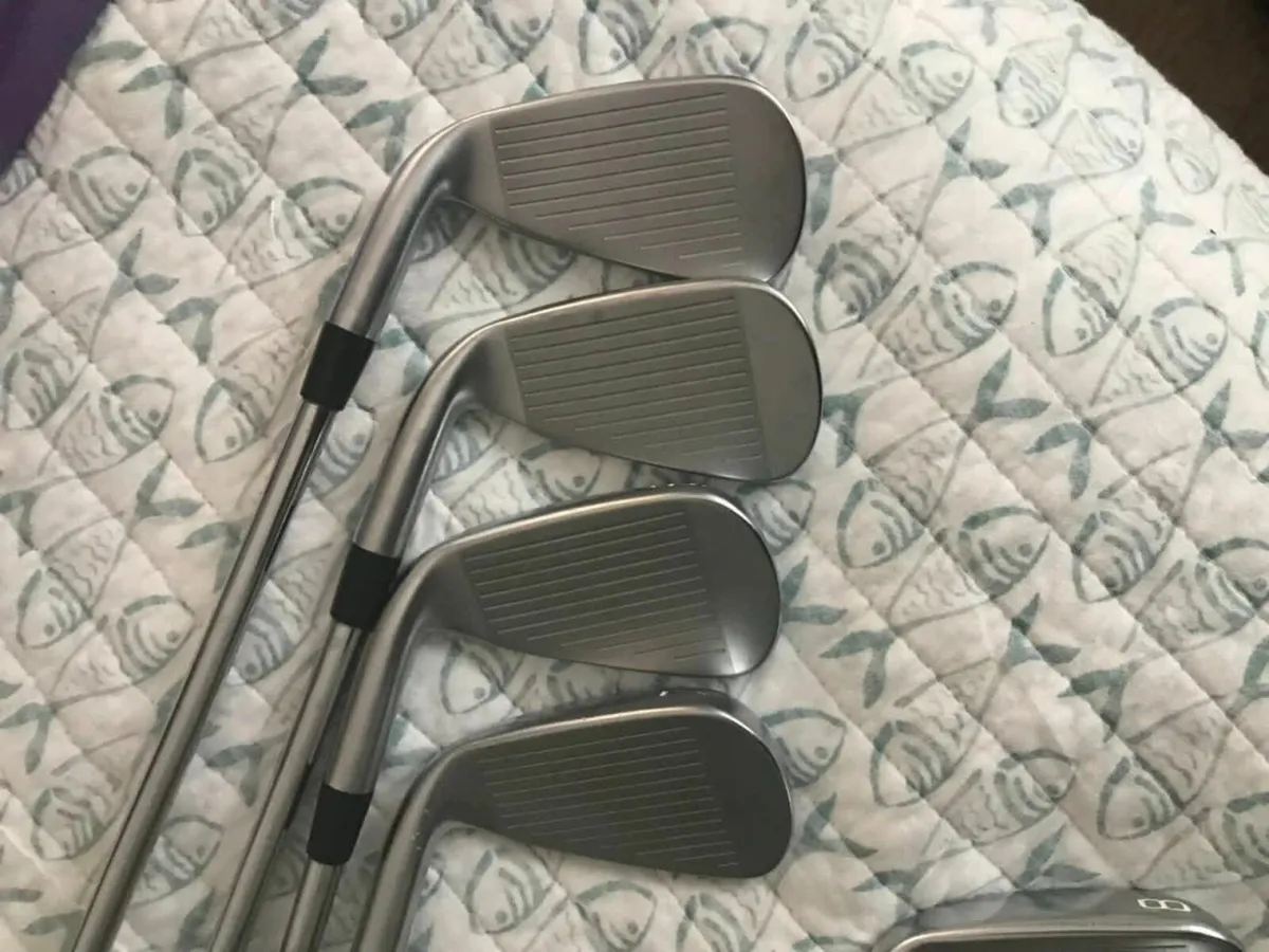 Mizuno JPX 923 Hot Metal irons - Image 4