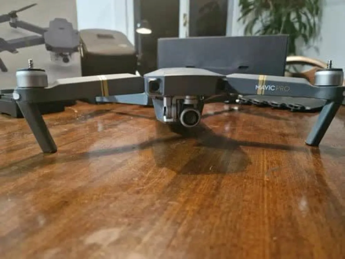 DJI Mavic Pro Fly More Combo - Image 2