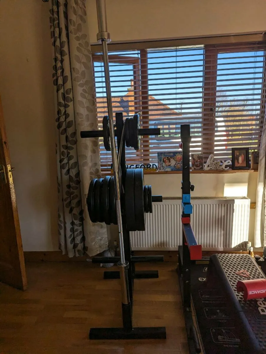 Barbell and weights for sale - Image 2