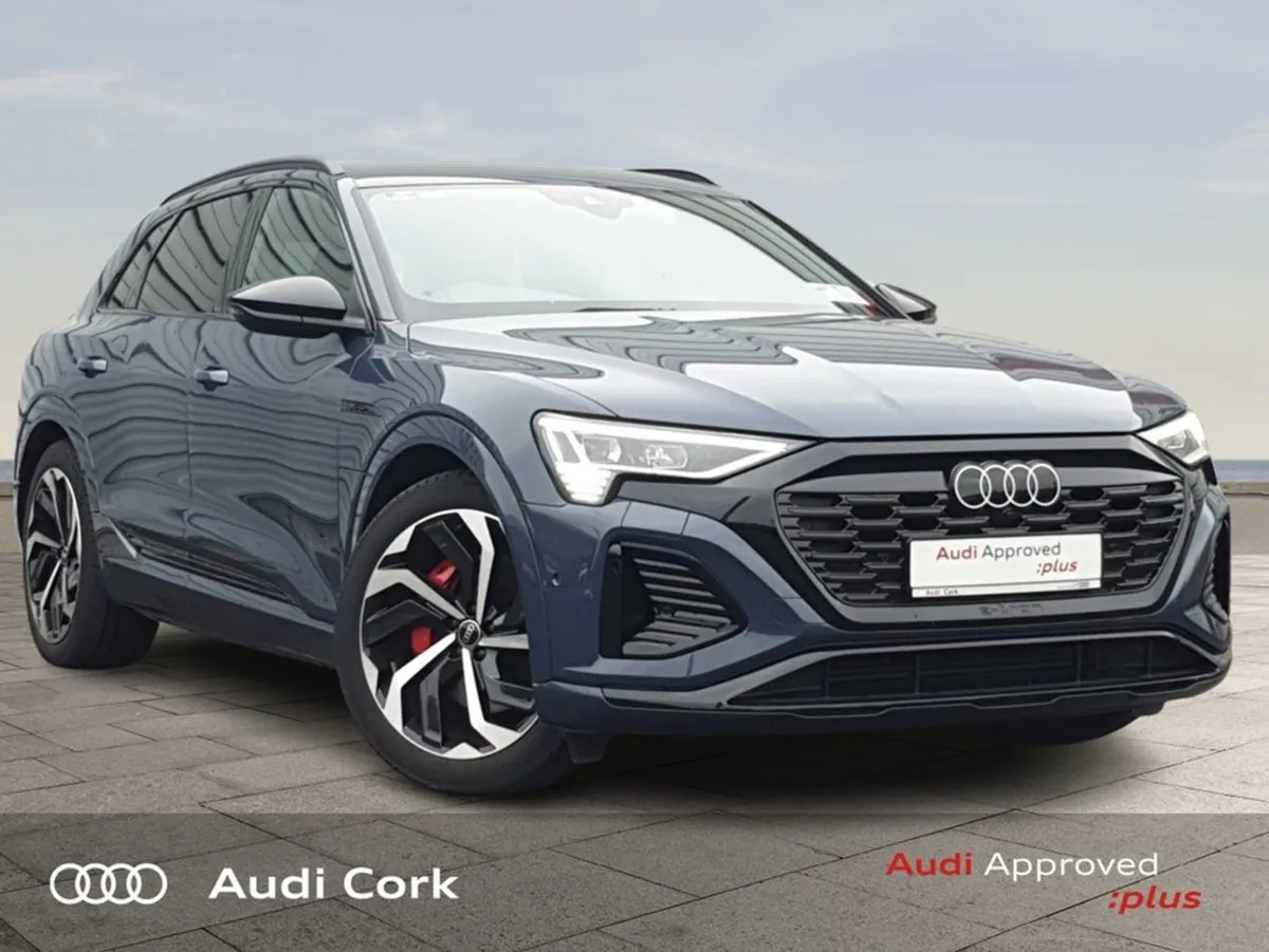 Audi Q8 e-tron 55 E-tron Quattro 300KW S-line Wit - Image 1