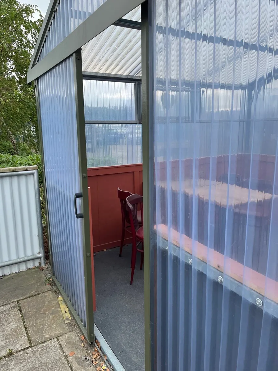 Steel tech garden room - Image 1