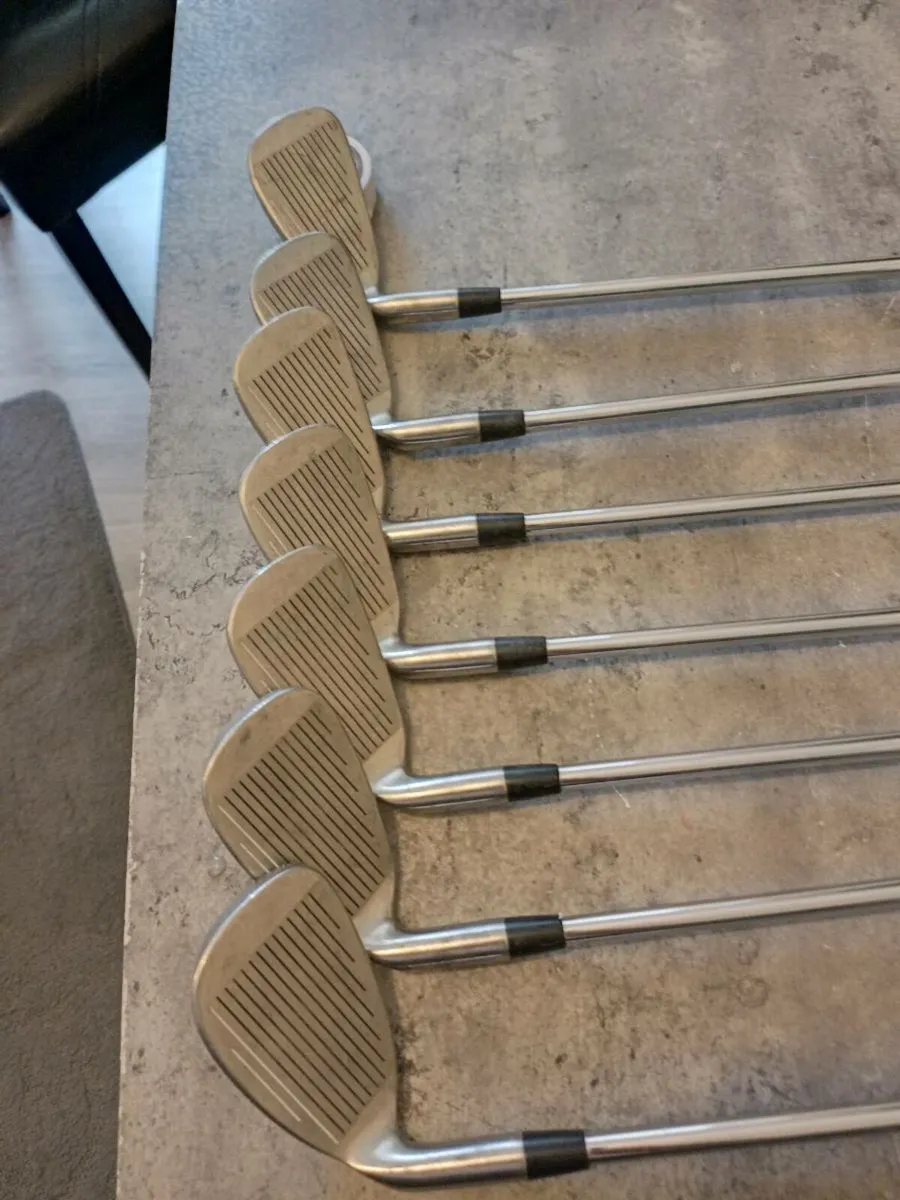Dunlop golf irons. Right handed clubs. - Image 4