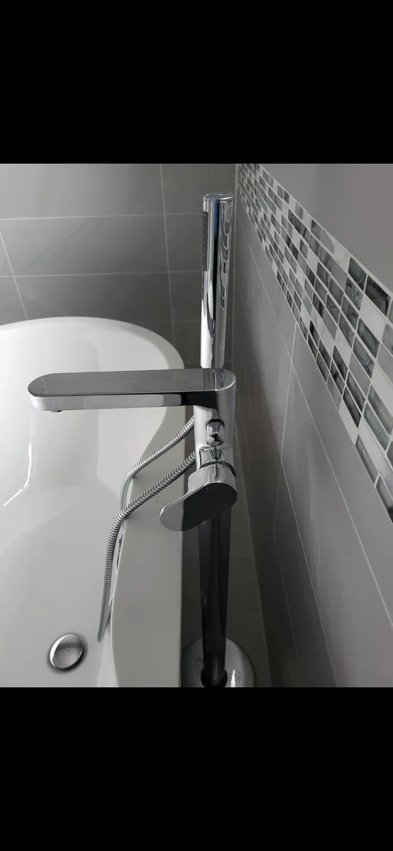Brand new Chrome Mixer bath tap - Image 3