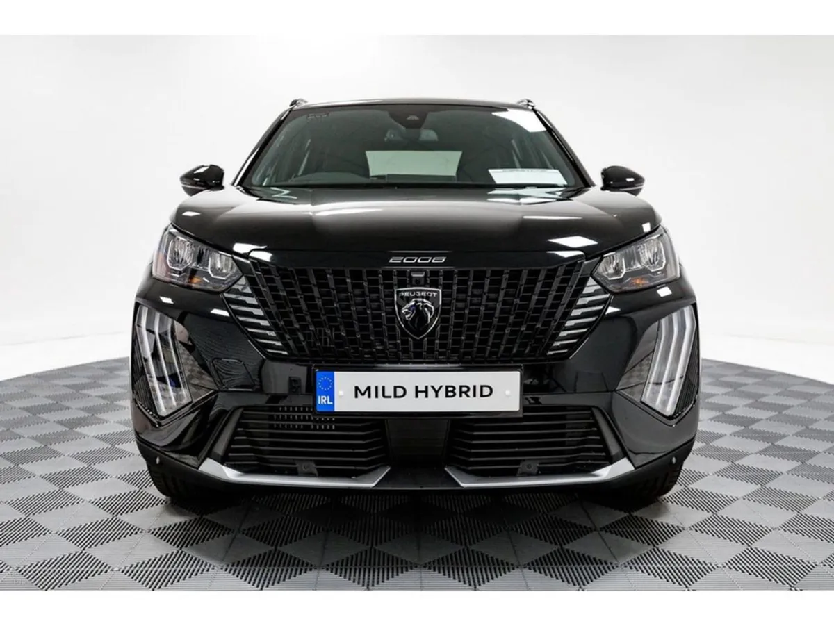 Peugeot 2008 Allure Hybrid Auto 145HP - Image 2