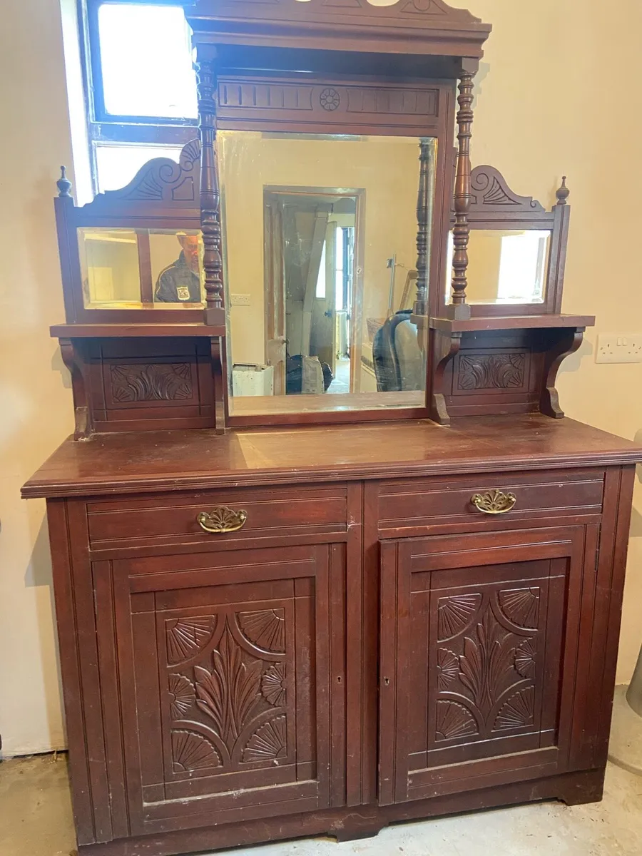Antique dresser - Image 1