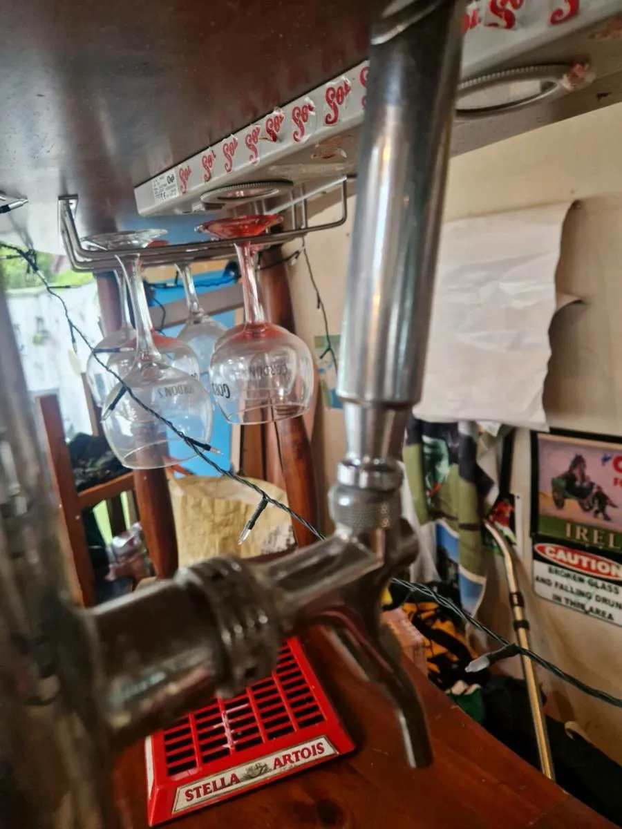 Bar memrobelia - Image 4