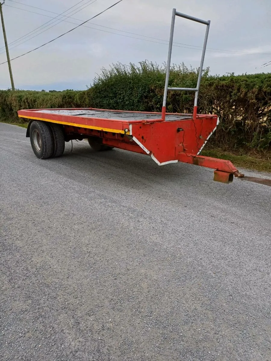 17ft bale trailer - Image 1