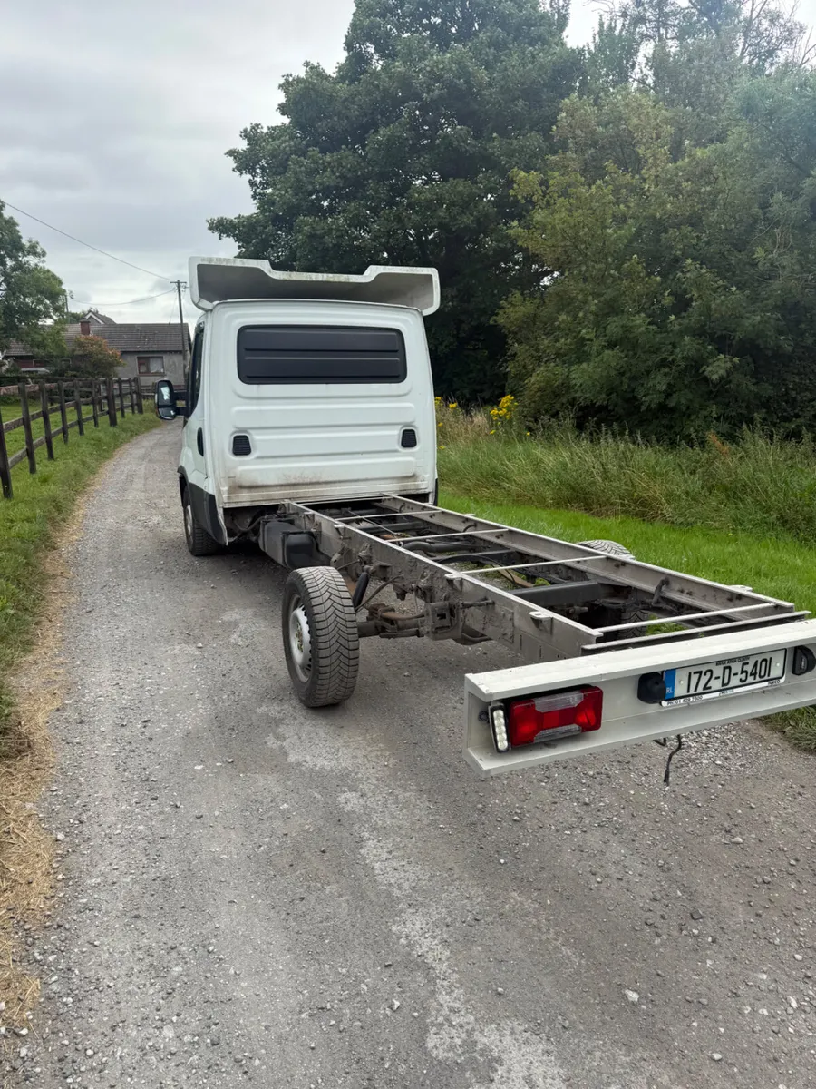 Iveco Daily 2017 Cab And Chassis - Image 2