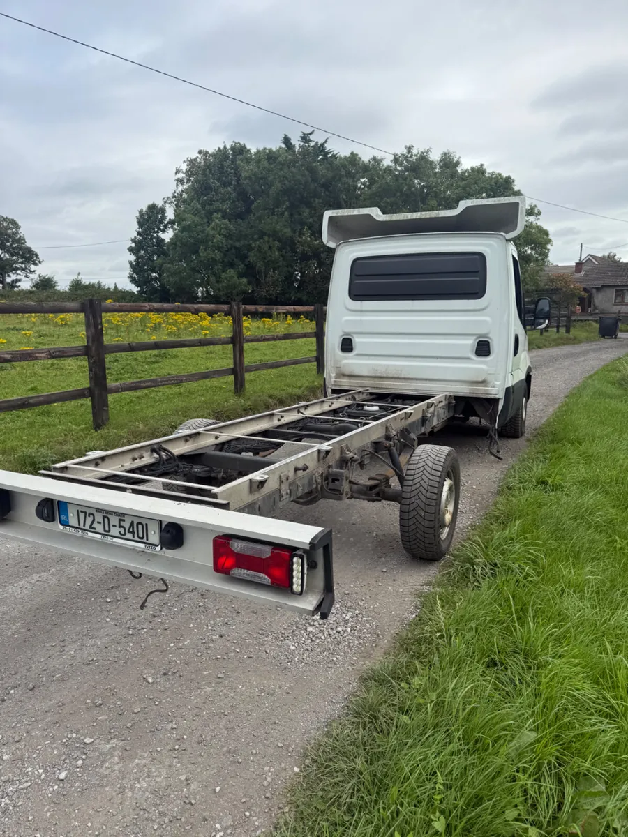 Iveco Daily 2017 Cab And Chassis - Image 3