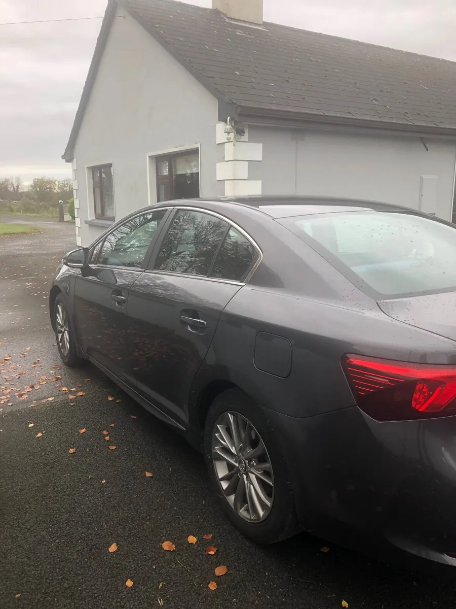 Toyota Avensis 2018 - Image 2