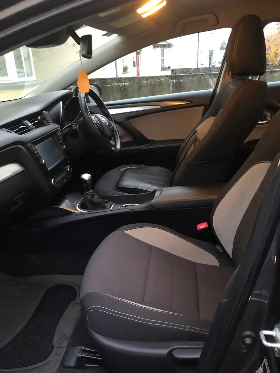 Toyota Avensis 2018 - Image 3