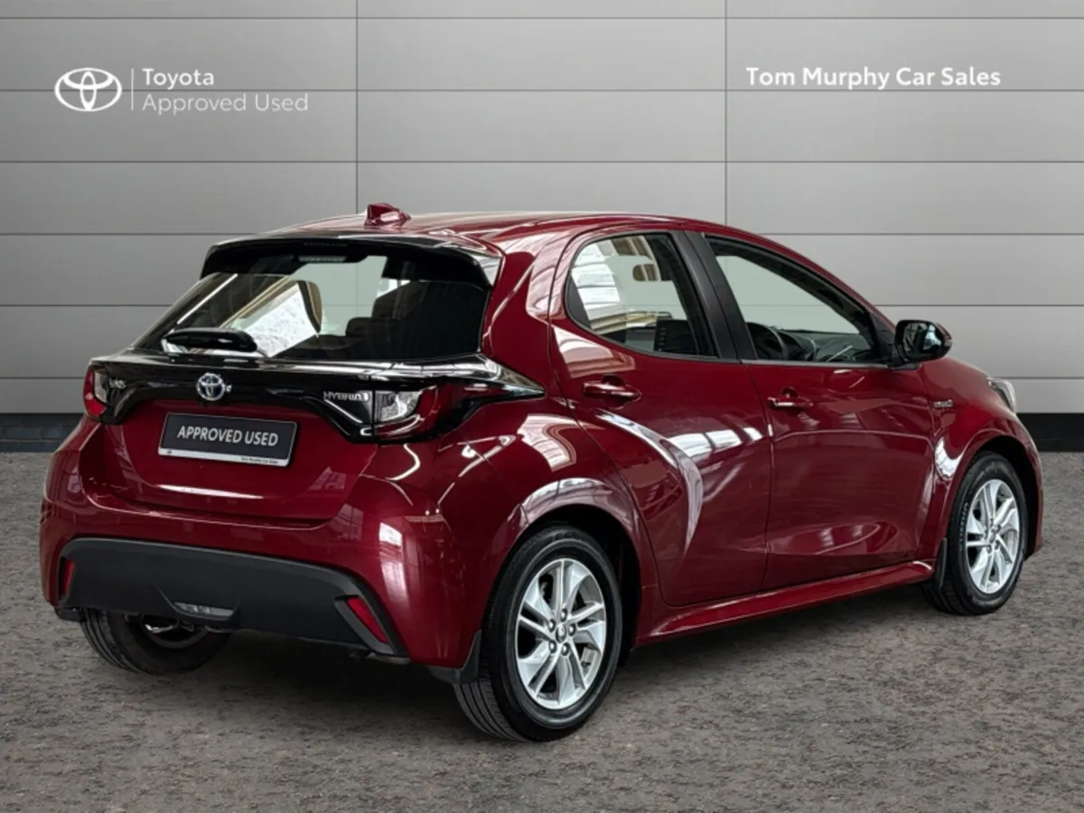 Toyota Yaris HYBRID LUNA 4DR AUTO - Image 2