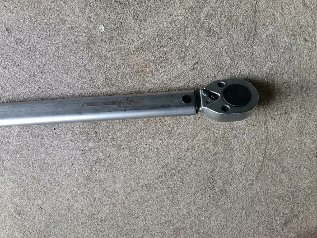 Torque wrench 3/4 drive 140-700NM - Image 4