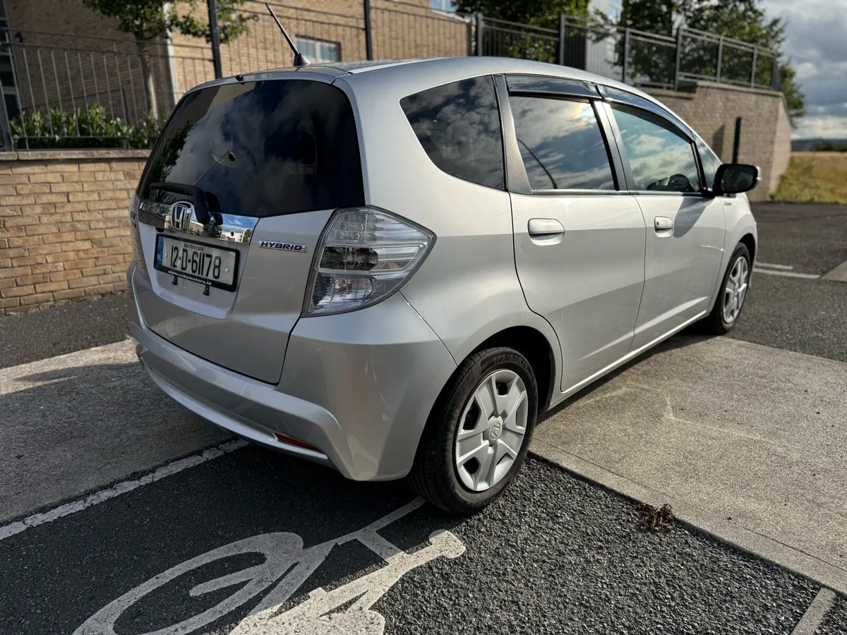 2012 Honda Fit Jazz Hybrid Automatic low Mileage - Image 2