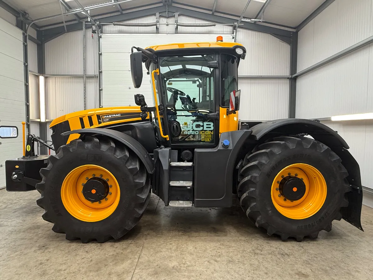 JCB Fastrac 4220 ICON ***Top spec!*** - Image 2