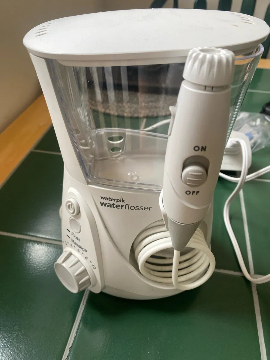 Waterflosser - Image 1