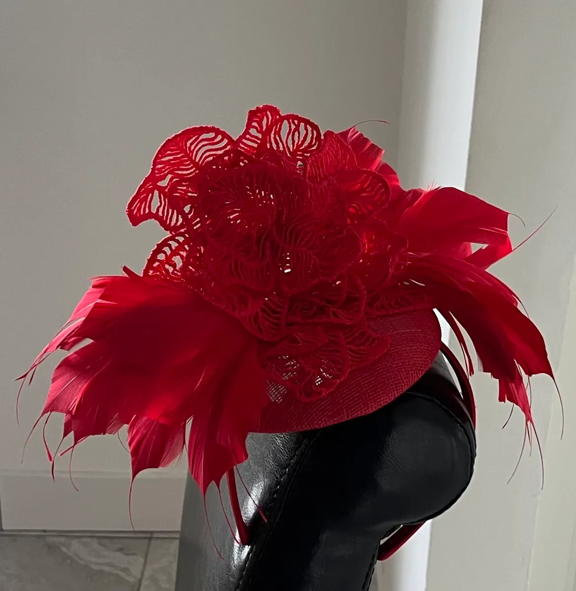 Mother of the Groom dress, cape and fascinator - Image 3
