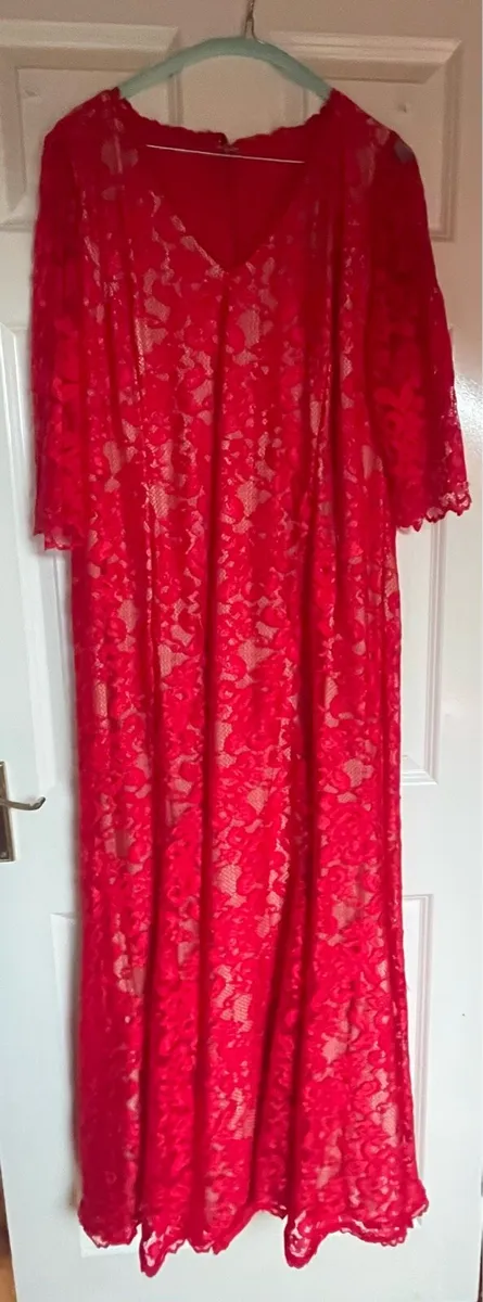 Mother of the Groom dress, cape and fascinator - Image 4