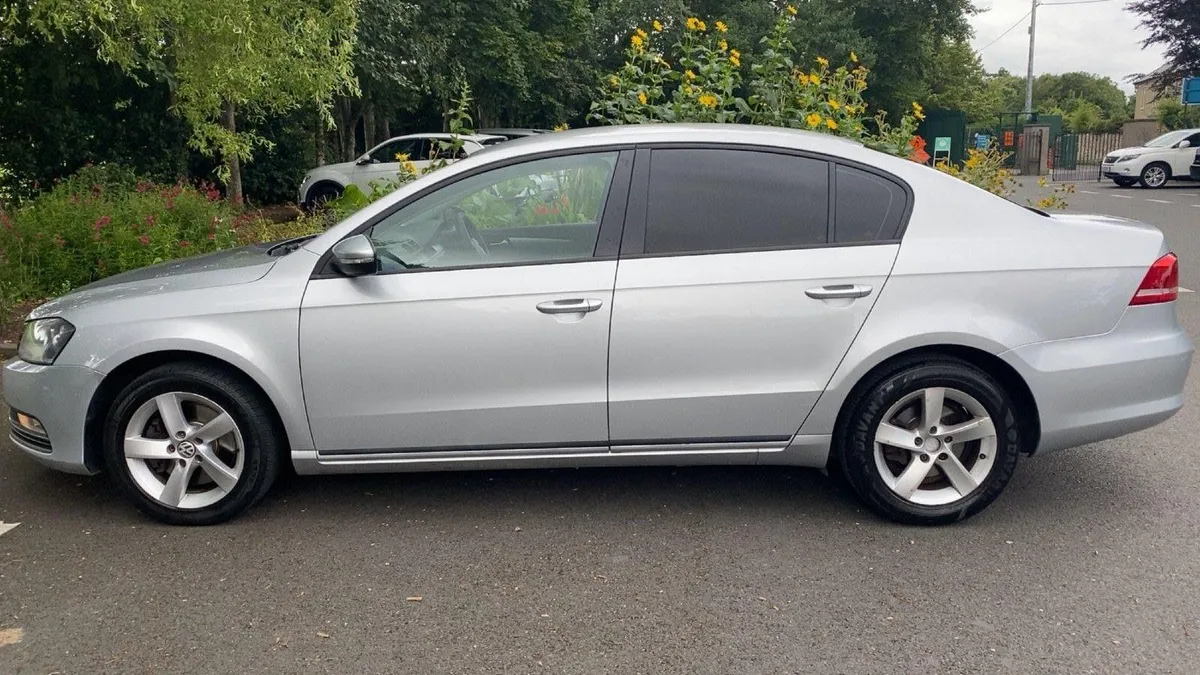 Volkswagen Passat 2013 - Image 4