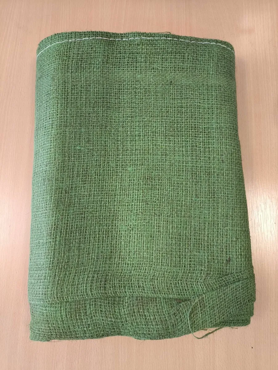 Sandbags Rotproof Hessian 33cm x 76cm - pack of 10 - Image 3