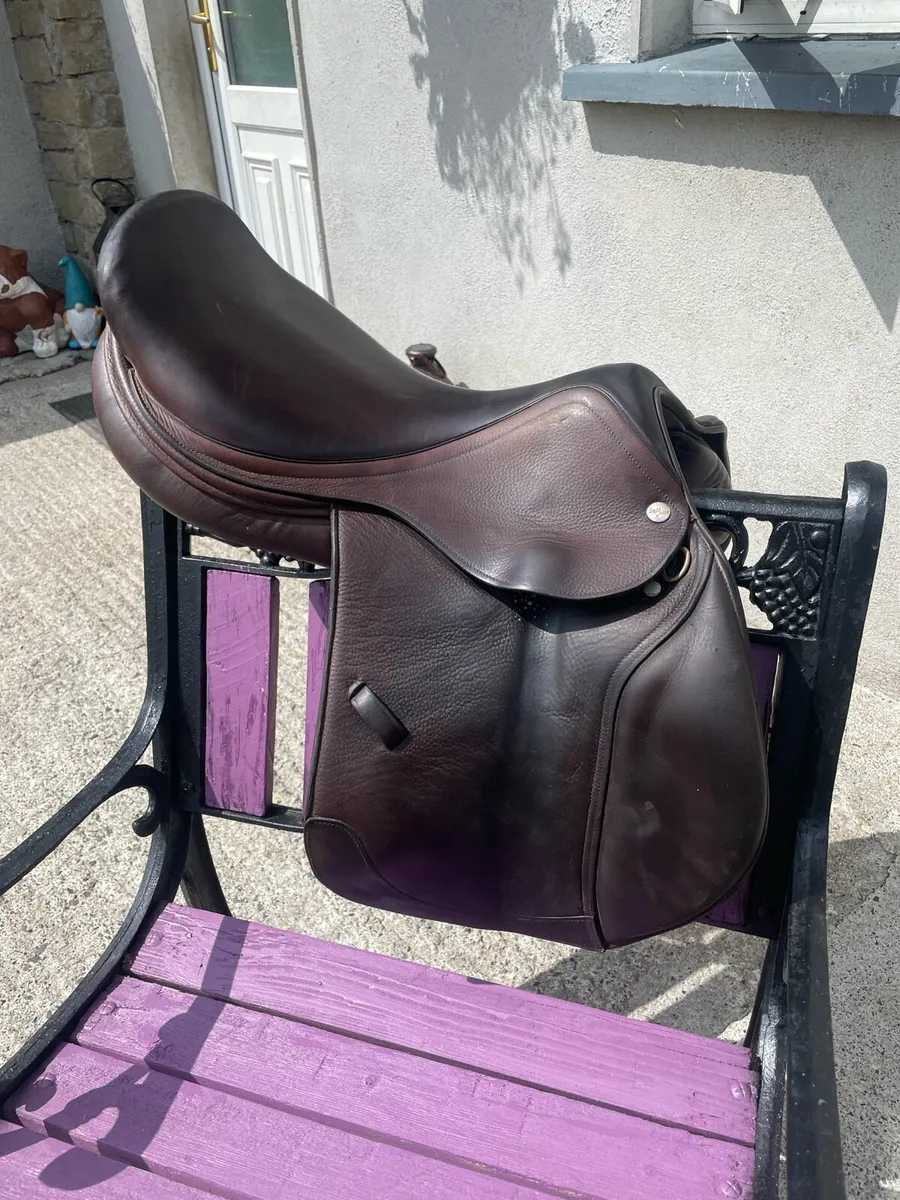 Harry Dabbs jumping saddle - Image 1