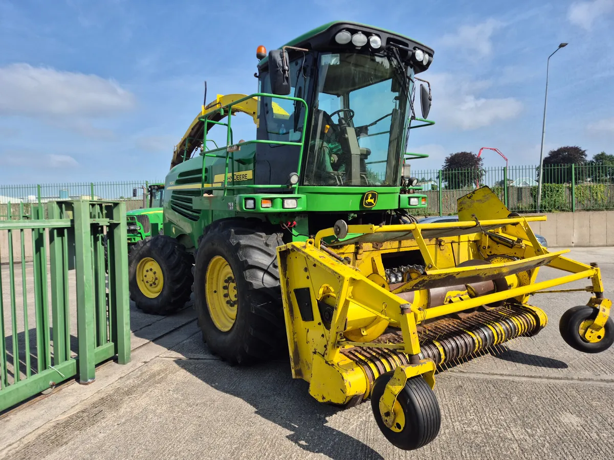 John Deere 7450 2009 - Image 1
