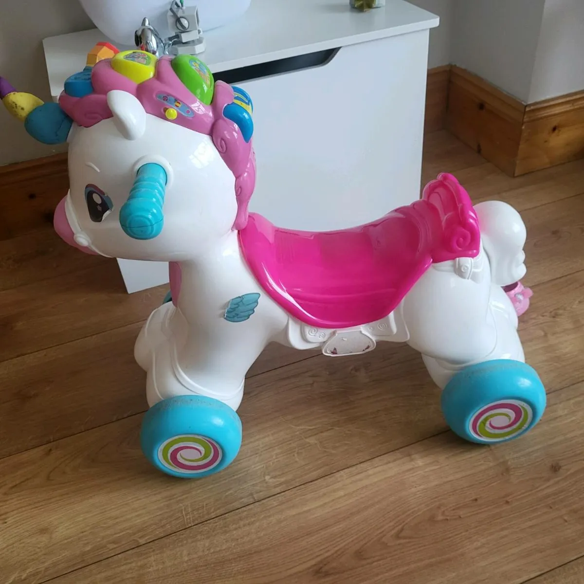 Unicorn ride on - Image 2