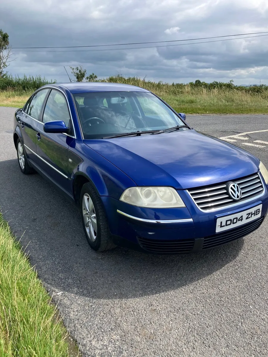 Volkswagen Passat 2004 - Image 3