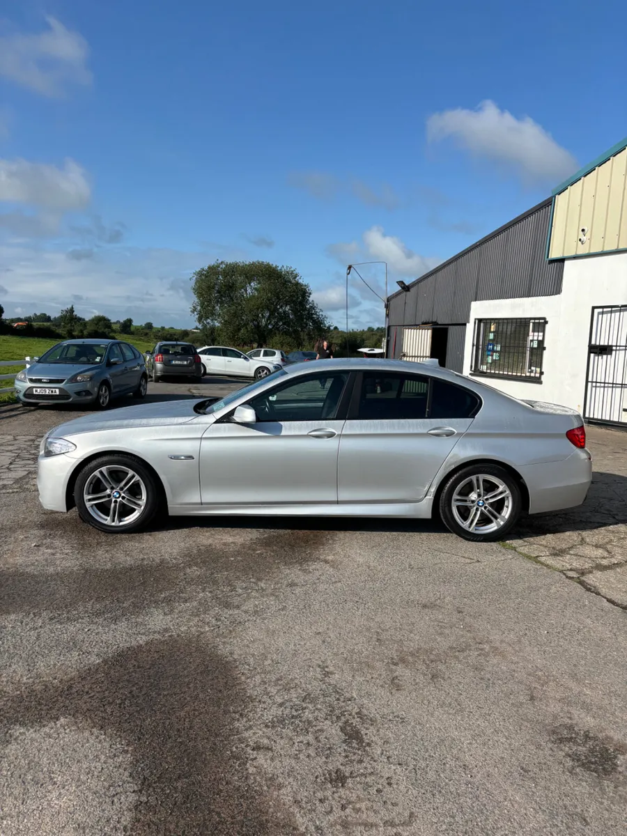 BMW 5-Series 2012 - Image 4