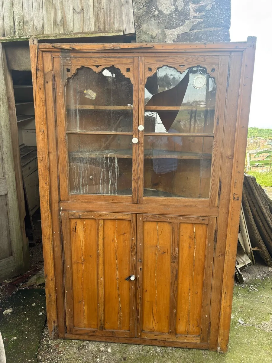 Dresser’s job lot - Image 1