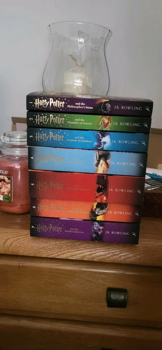 Harry potter books set - Image 1