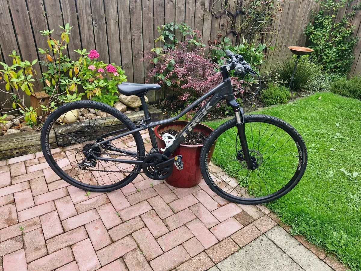 Trek Dual sport 2 bike XS size - Image 1