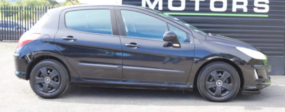 Peugeot 308 - Image 3