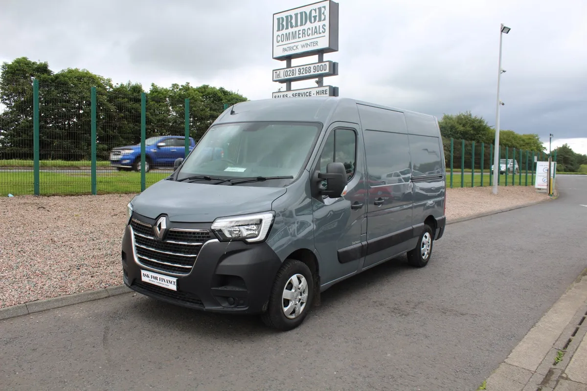 2023 Renault Master 35MM Business+ - Image 1