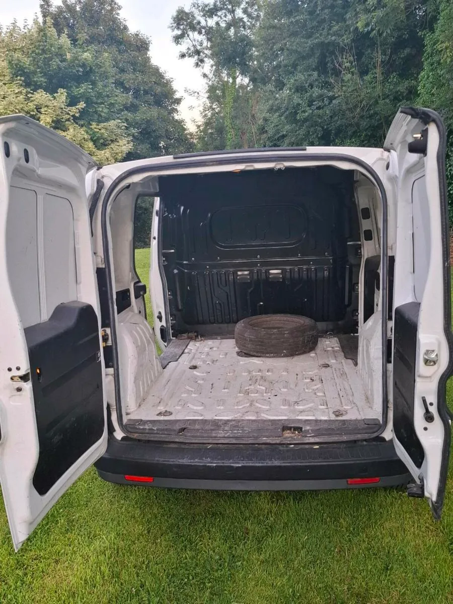 Opel combo van - Image 4