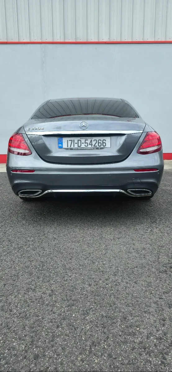 Mercedes-Benz E-Class 2017 - Image 4