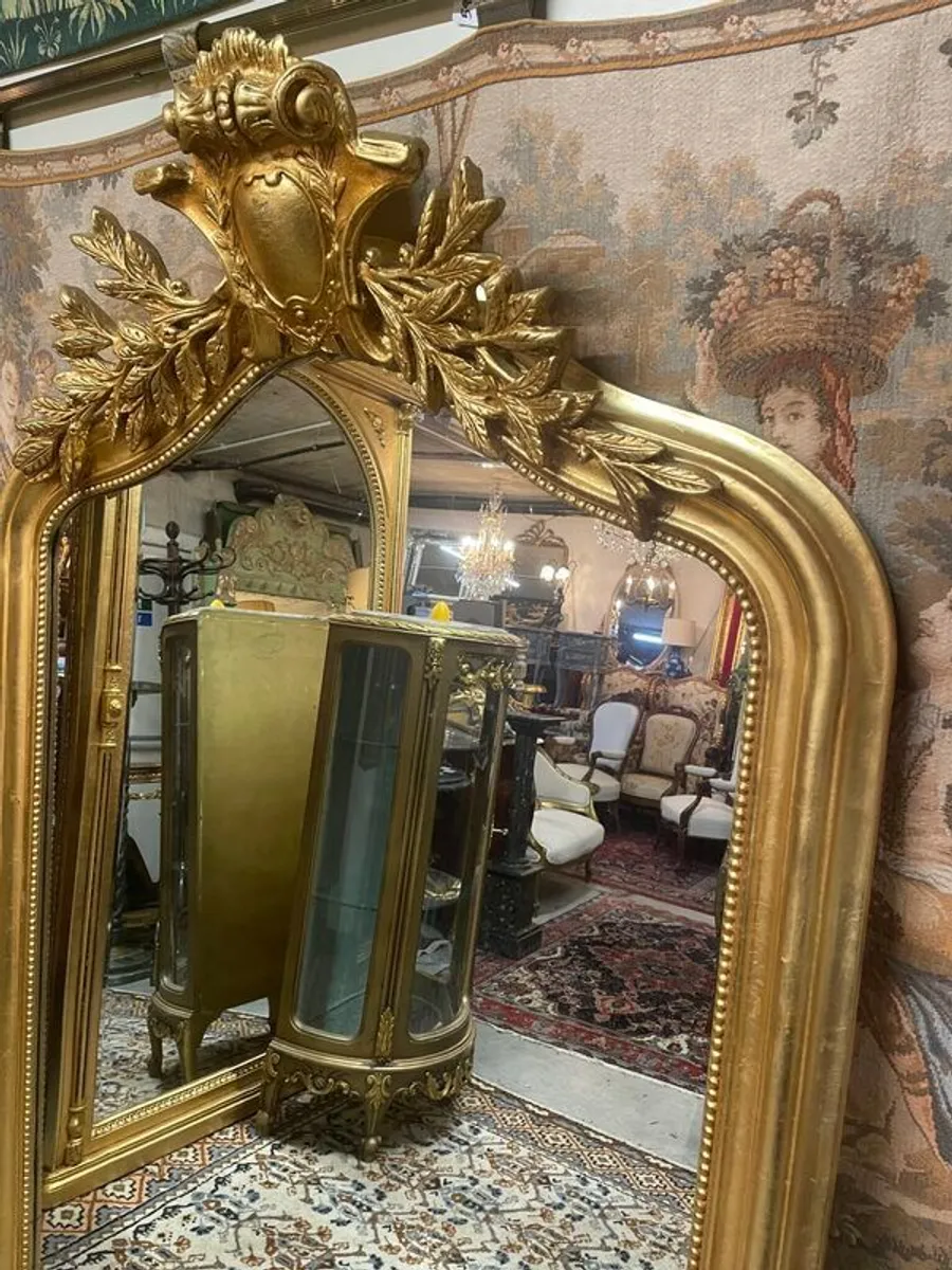 FLASH SALE ! Was 595 Now 425 !! Beautiful French Style Shield Top Gilt Frame Mirror. - Image 3